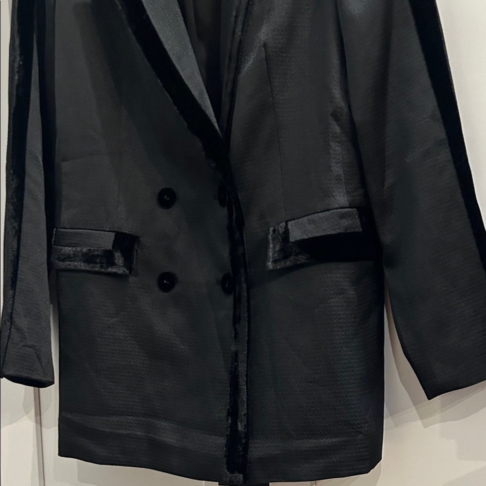 Chic Black Velvet-Trimmed Women's Blazer by Emily McCarthy - Picture 8 of 11